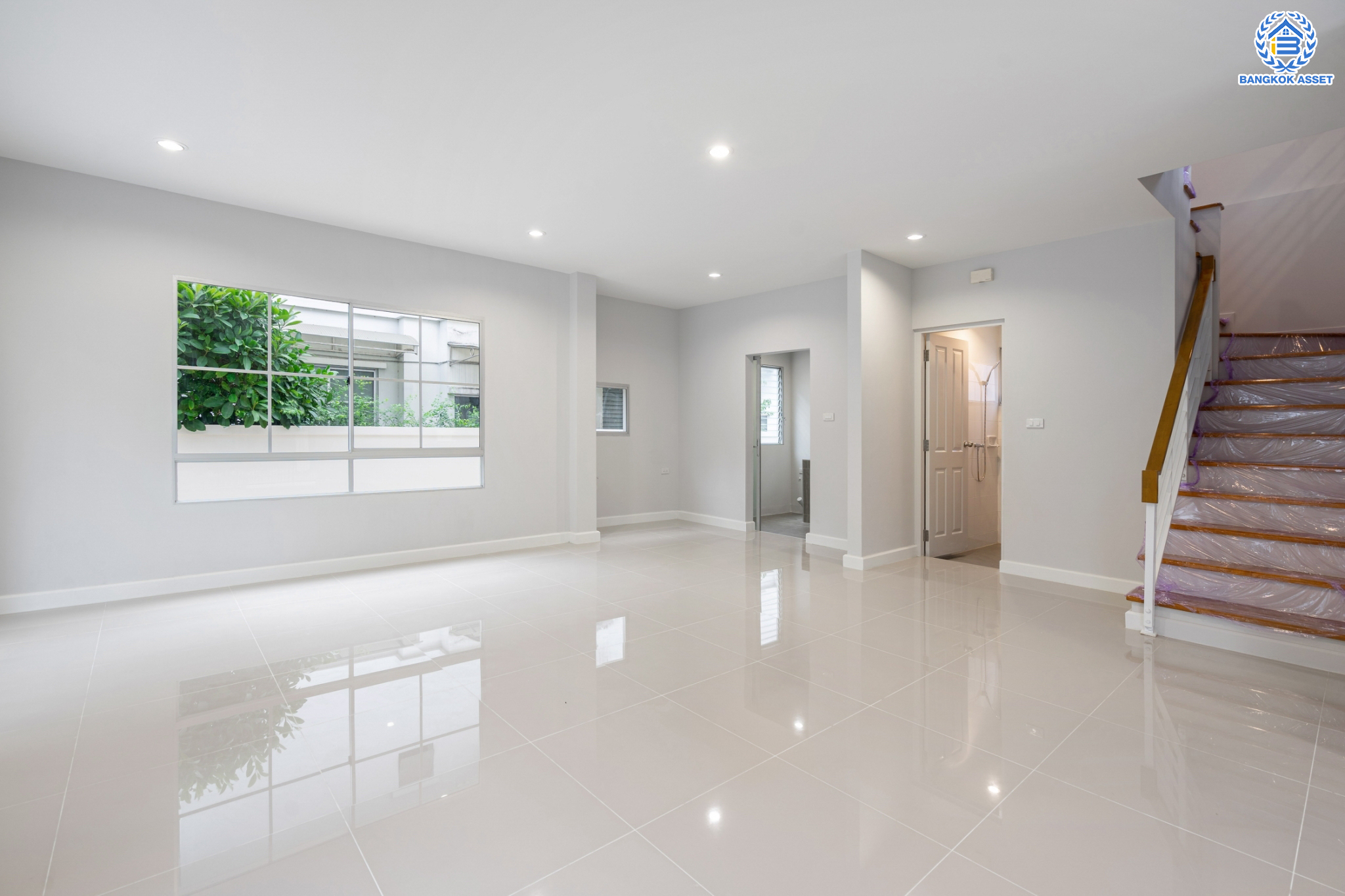 บ้านมือสองตกแต่งใหม่ คุณภาพแบรนด์ LH ม.ชัยพฤกษ์ ราชพฤกษ์-แจ้งวัฒนะ หลังใหญ่ เนื้อที่ 59.9 ตร.ว. ฟังก์ชัน 3 ห้องนอน 3 ห้องน้ำ 2 ที่จอดรถ ภายในตกแต่งหรูหรา บนทำเลศักยภาพติดถนนราชพฤกษ์ เชื่อมสู่แจ้งวัฒนะได้อย่างรวดเร็ว และเพียง 10 นาทีถึงรถไฟฟ้า "สถานีบางรักใหญ่"